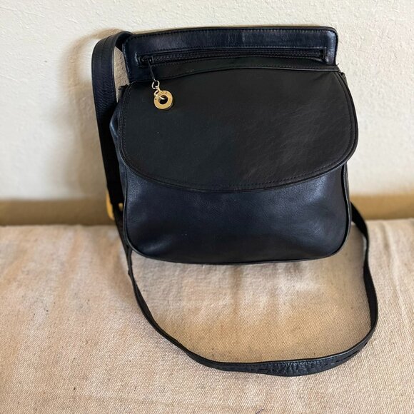 Vintage Toni Black Leather Bohemian Boho Hippie Flap Front Crossbody Bag - Picture 1 of 13